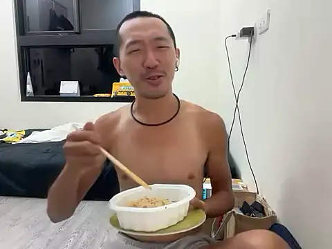 Snapshot of mrcaiziv chatting on 10-20-25, 06:19 mrcaiziv online show from 10-20-25, 06:19