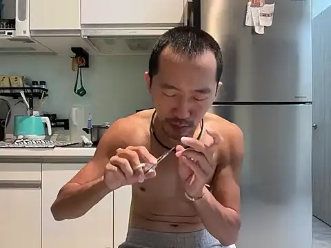 Snapshot of mrcaiziv chatting on 10-21-25, 11:55 mrcaiziv online show from 10-21-25, 11:55