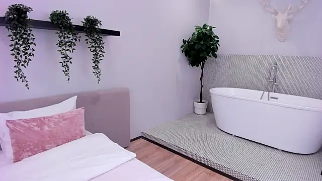 Snapshot of NikkaBush chatting on 11-03-25, 06:09 NikkaBush online show from 11-03-25, 06:09