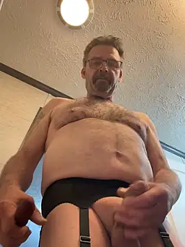 Snapshot of Rivers421 chatting on 06-25-26, 11:42 Rivers421 online show from 06-25-26, 11:42