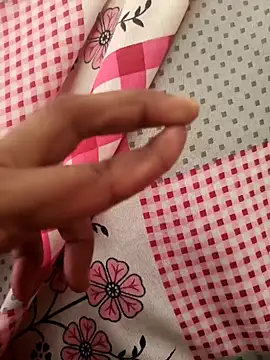 Snapshot of Your_seema_208 chatting on 10-15-25, 07:19 Your seema 208 online show from 10-15-25, 07:19