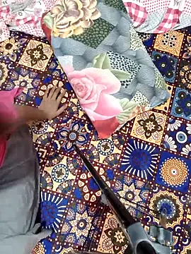 Snapshot of Your_seema_208 chatting on 10-26-25, 03:56 Your seema 208 online show from 10-26-25, 03:56