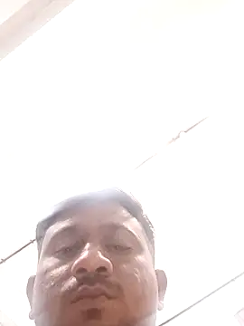 Snapshot of SlipperyRebound0 chatting on 11-03-25, 05:14 SlipperyRebound0 online show from 11-03-25, 05:14