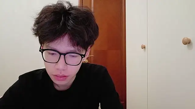 Snapshot of hangzi-0011 chatting on 11-07-25, 03:28 hangzi-0011 online show from 11-07-25, 03:28