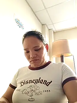 NestleGirl22 online show from 03-19-26, 09:24