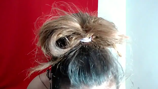 amandareddragon online show from 11-18-25, 06:40