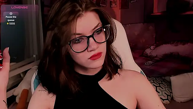 Snapshot of CathyAdams chatting on 03-19-26, 06:28 CathyAdams online show from 03-19-26, 06:28