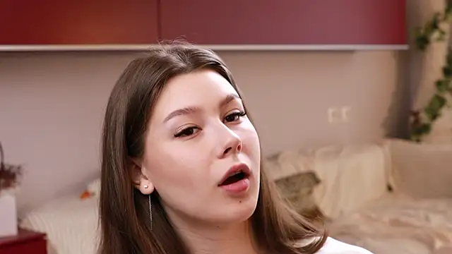 Snapshot of MondoNeko chatting on 10-04-25, 07:17 MondoNeko online show from 10-04-25, 07:17