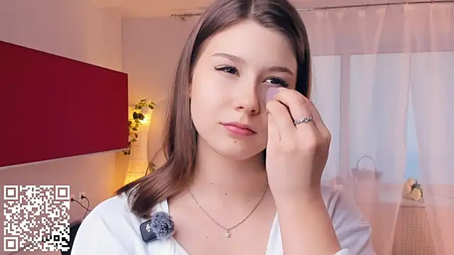 Snapshot of MondoNeko chatting on 10-23-25, 07:18 MondoNeko online show from 10-23-25, 07:18