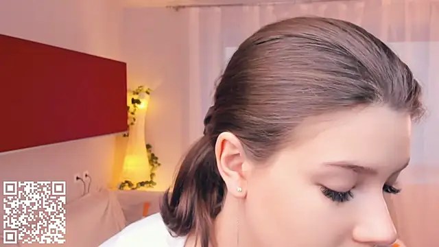 Snapshot of MondoNeko chatting on 10-24-25, 07:05 MondoNeko online show from 10-24-25, 07:05