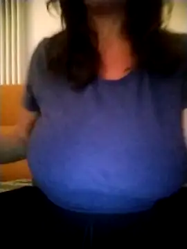 Snapshot of sexyguenda chatting on 10-01-25, 06:58 sexyguenda online show from 10-01-25, 06:58