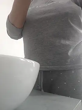 sexyguenda online show from 11-08-25, 08:25