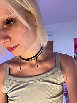 bunnyirisluv online show from 02-11-26, 06:46