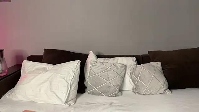 Snapshot of petalpage chatting on 11-10-25, 06:07 petalpage online show from 11-10-25, 06:07