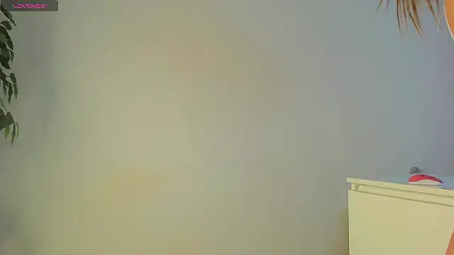 Snapshot of trixietaylor chatting on 04-18-26, 03:49 trixietaylor online show from 04-18-26, 03:49