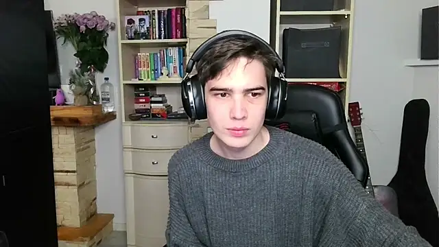  Chris Next Door  online show from 10-29-25, 03:58