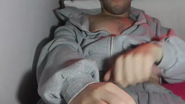 cazzo18cm3 online show from 12-18-25, 10:38