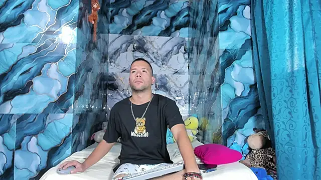 celesteyorucso1 online show from 10-16-25, 09:38