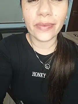 Amarteverdaderamente online show from 07-14-26, 03:00