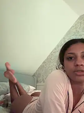 BellaSummerr online show from 10-01-25, 08:59