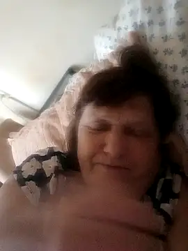 Snapshot of Apeesynka55211 chatting on 10-16-25, 10:38 Apeesynka55211 online show from 10-16-25, 10:38