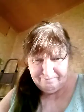 Apeesynka55211 online show from 05-06-26, 03:13