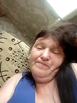 Apeesynka55211 online show from 06-24-26, 02:27