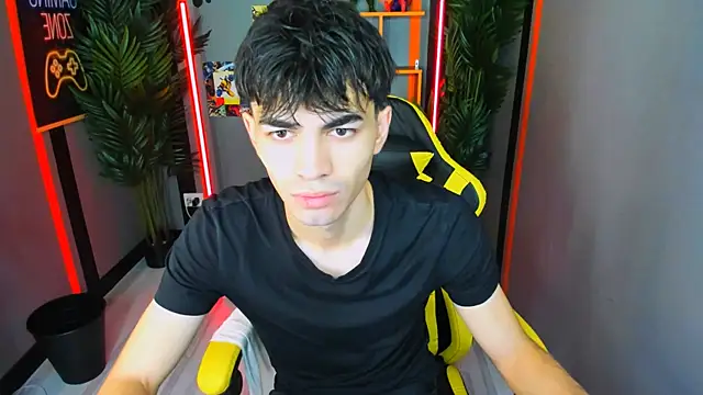 Snapshot of JaremyHarris chatting on 10-09-25, 04:49 JaremyHarris online show from 10-09-25, 04:49