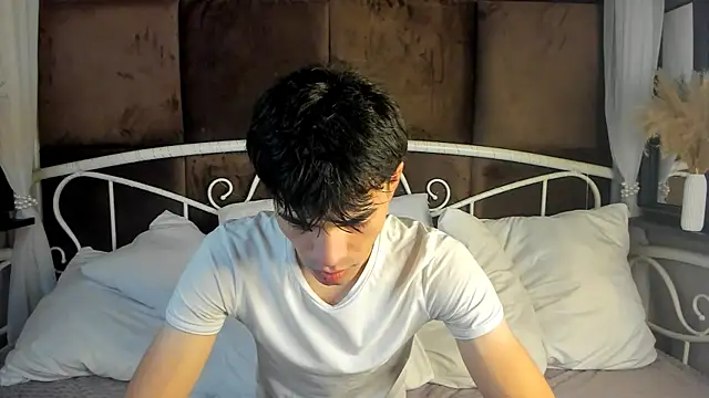 Snapshot of JaremyHarris chatting on 10-14-25, 09:04 JaremyHarris online show from 10-14-25, 09:04