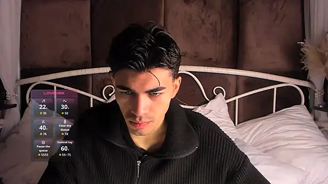 Snapshot of JaremyHarris chatting on 10-24-25, 10:44 JaremyHarris online show from 10-24-25, 10:44