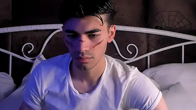 Snapshot of JaremyHarris chatting on 10-31-25, 04:08 JaremyHarris online show from 10-31-25, 04:08