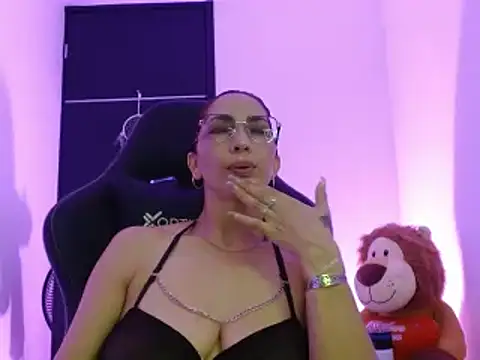 Snapshot of Angel_blackhot chatting on 03-03-26, 02:28 Angel blackhot online show from 03-03-26, 02:28