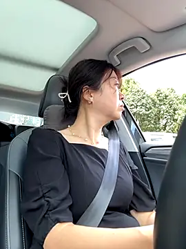 Snapshot of siru-love chatting on 10-15-25, 04:56 siru-love online show from 10-15-25, 04:56