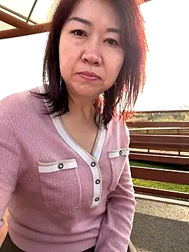 Snapshot of siru-love chatting on 10-25-25, 09:17 siru-love online show from 10-25-25, 09:17