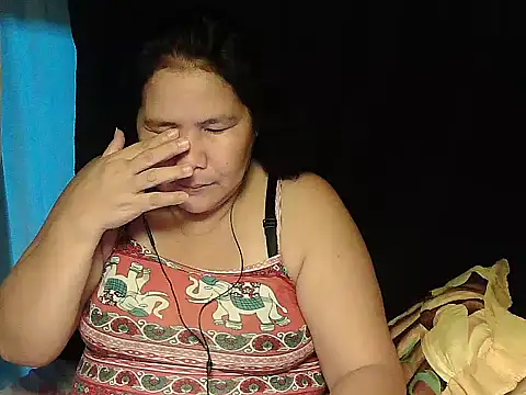 Snapshot of milagrose_rose chatting on 05-16-26, 10:47 milagrose rose online show from 05-16-26, 10:47
