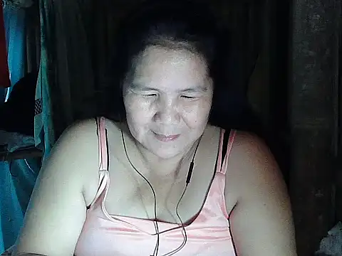 Snapshot of milagrose_rose chatting on 05-17-26, 11:17 milagrose rose online show from 05-17-26, 11:17