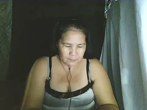 Snapshot of milagrose_rose chatting on 05-23-26, 11:25 milagrose rose online show from 05-23-26, 11:25