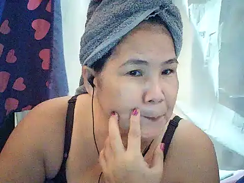 Snapshot of milagrose_rose chatting on 06-08-26, 11:38 milagrose rose online show from 06-08-26, 11:38