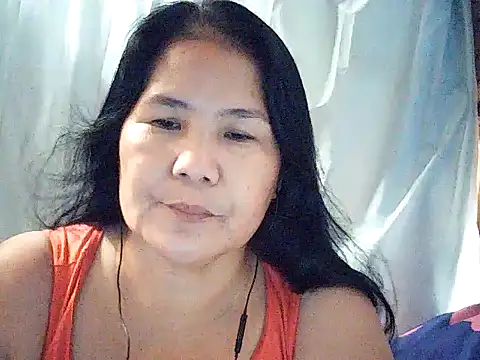 Snapshot of milagrose_rose chatting on 06-10-26, 12:11 milagrose rose online show from 06-10-26, 12:11