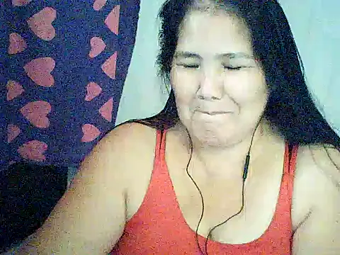 Snapshot of milagrose_rose chatting on 06-11-26, 01:49 milagrose rose online show from 06-11-26, 01:49