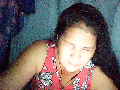 Snapshot of milagrose_rose chatting on 06-13-26, 12:03 milagrose rose online show from 06-13-26, 12:03
