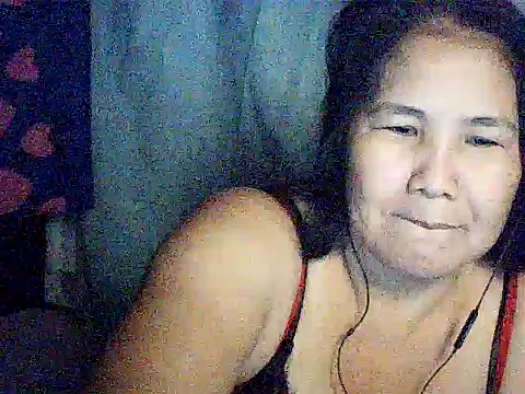 Snapshot of milagrose_rose chatting on 06-20-26, 11:46 milagrose rose online show from 06-20-26, 11:46