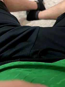 Snapshot of vvUMvv chatting on 11-22-25, 07:18 vvUMvv online show from 11-22-25, 07:18