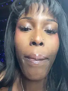 Snapshot of StarElexis chatting on 10-27-25, 03:43 StarElexis online show from 10-27-25, 03:43