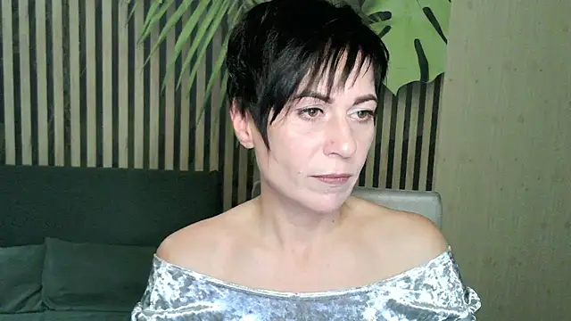 Snapshot of Ashley_Brookss chatting on 10-24-25, 08:16 Ashley Brookss online show from 10-24-25, 08:16