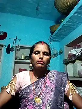 Snapshot of Mohni_cute chatting on 10-10-25, 03:00 Mohni cute online show from 10-10-25, 03:00