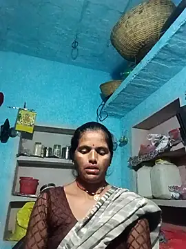 Snapshot of Mohni_cute chatting on 10-14-25, 12:22 Mohni cute online show from 10-14-25, 12:22