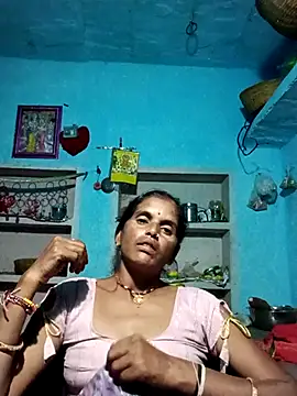 Snapshot of Mohni_cute chatting on 10-14-25, 12:28 Mohni cute online show from 10-14-25, 12:28