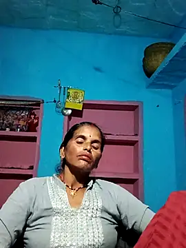 Snapshot of Mohni_cute chatting on 10-15-25, 12:38 Mohni cute online show from 10-15-25, 12:38