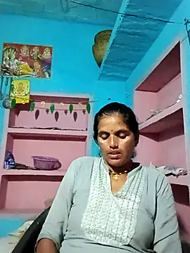 Snapshot of Mohni_cute chatting on 10-27-25, 12:53 Mohni cute online show from 10-27-25, 12:53